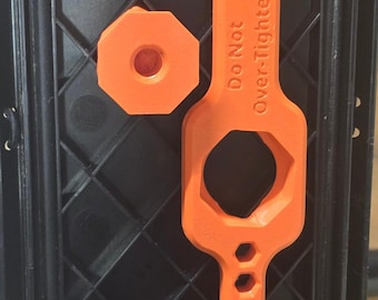 Old Town Prop Nuts and Emergency Tool for Minn Kota/AutoPilot Kayaks