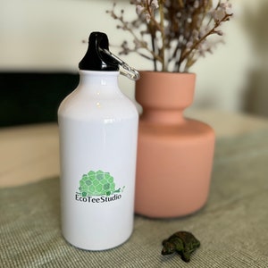 Die grüne Schildkröte Wasserflasche | Aluminium | Premiumqualität | 500ml | Schildkröte Druck | lustige Wasserflasche | Schildkröte Liebhaber Geschenk | vegan freundlich