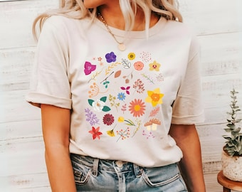 Wildflower shirt Wild Flower Shirt Floral Tee Flower Shirt Gift for Wife Gift for Mom Plant Mom Shirts Plant Lover Retro Vintage Flowers