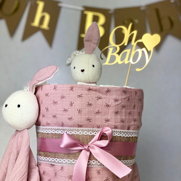 Windeltorte Hase in altrosa für Mädchen personalisierbar, klein Babygeschenk, Geschenk zur Geburt, Schmusetuch und Rassel, Babyparty, Taufe