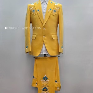 Men Yellow 2Pc Customized Floral Flowers Embroidered With Rhinestones Country Western Nudie Suit Wedding Day Party Music Event Attire