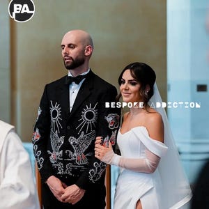 Men Black 2Pc Customized Floral Cactus & Bird Embroidered With Rhinestone Country Western Nudie Suit Cocktail Groom Wedding Day Party Attire