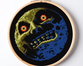 Schema per punto croce TLOZ Luna in PDF, schema per ricamo retrò Zelda, ricamo pixel art luna spaventosa, download immediato per la decorazione della stanza dei giocatori