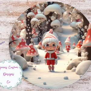 Puede incluir: Un elfo de dibujos animados con un gorro a rayas rojo y blanco y un atuendo rojo y blanco camina por un bosque nevado con setas rojas y blancas. El bosque está cubierto de nieve y el suelo es blanco.