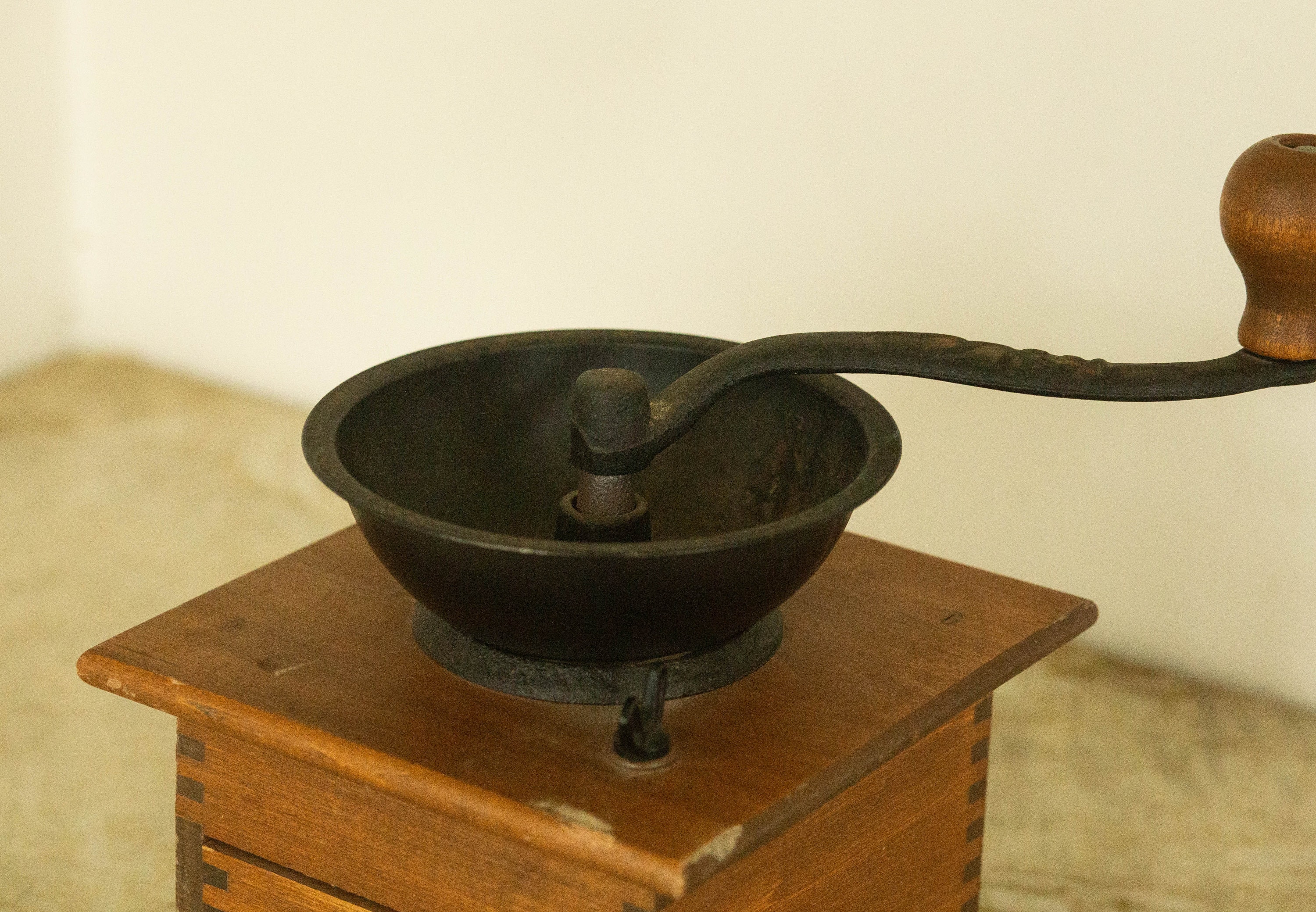 antique-whc-cast-iron-and-wood-hand-crank-coffee-grinder-etsy