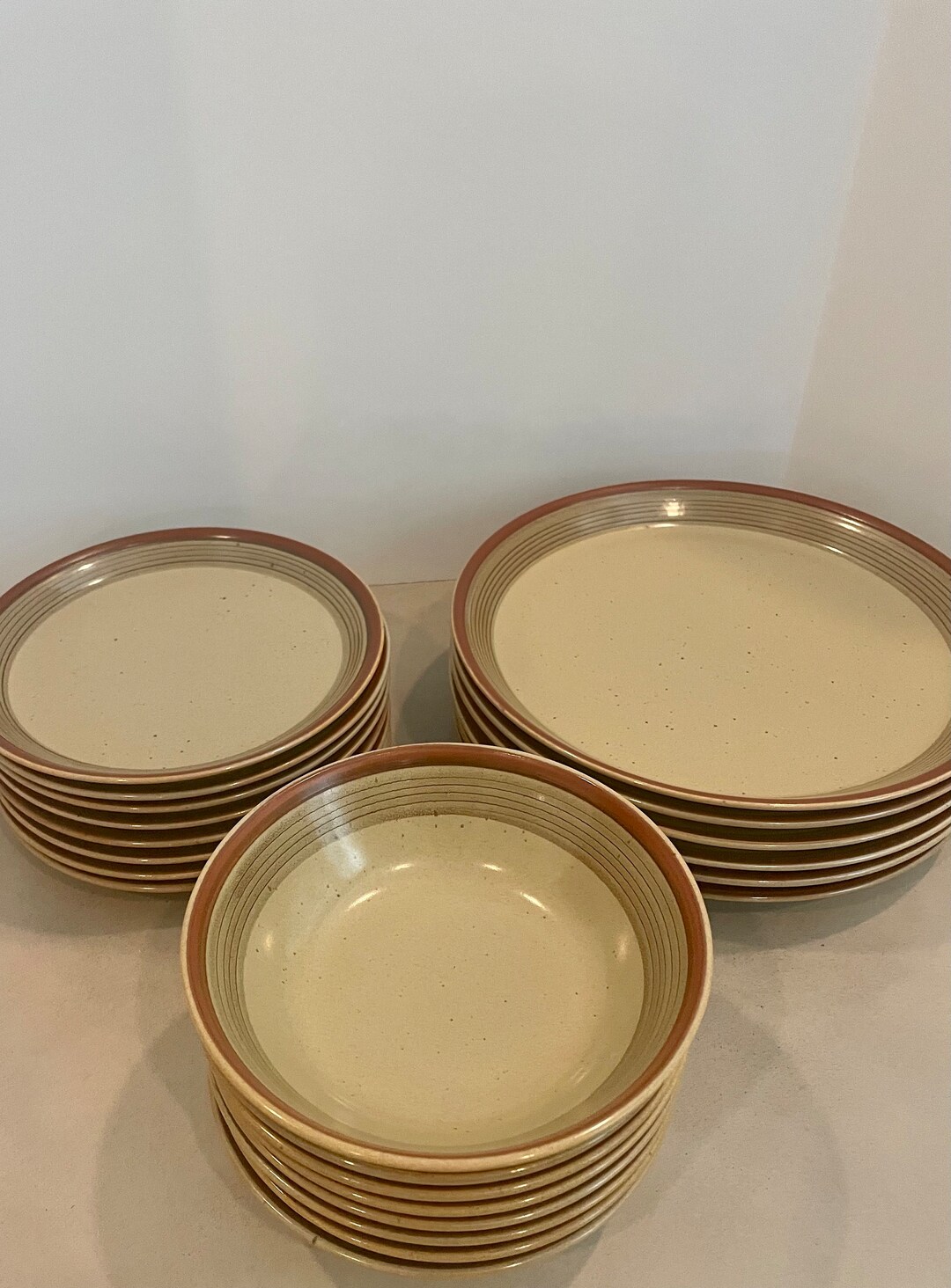 Mikasa Potters Art COUNTRY CABIN Plates and Bowls Seibel Design Great