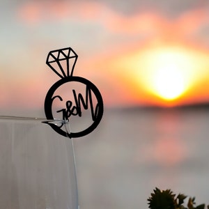 Etichette personalizzate per bevande nuziali con iniziali, etichette personalizzate per bevande, topper per bicchieri personalizzati, decorazioni personalizzate per matrimoni, decorazioni per matrimoni