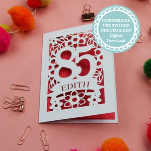 Modèle Papercut de carte de 85e anniversaire PDF SVG personnalisé, carte de 85 ans fichier SVG pour Cricut, téléchargement numérique