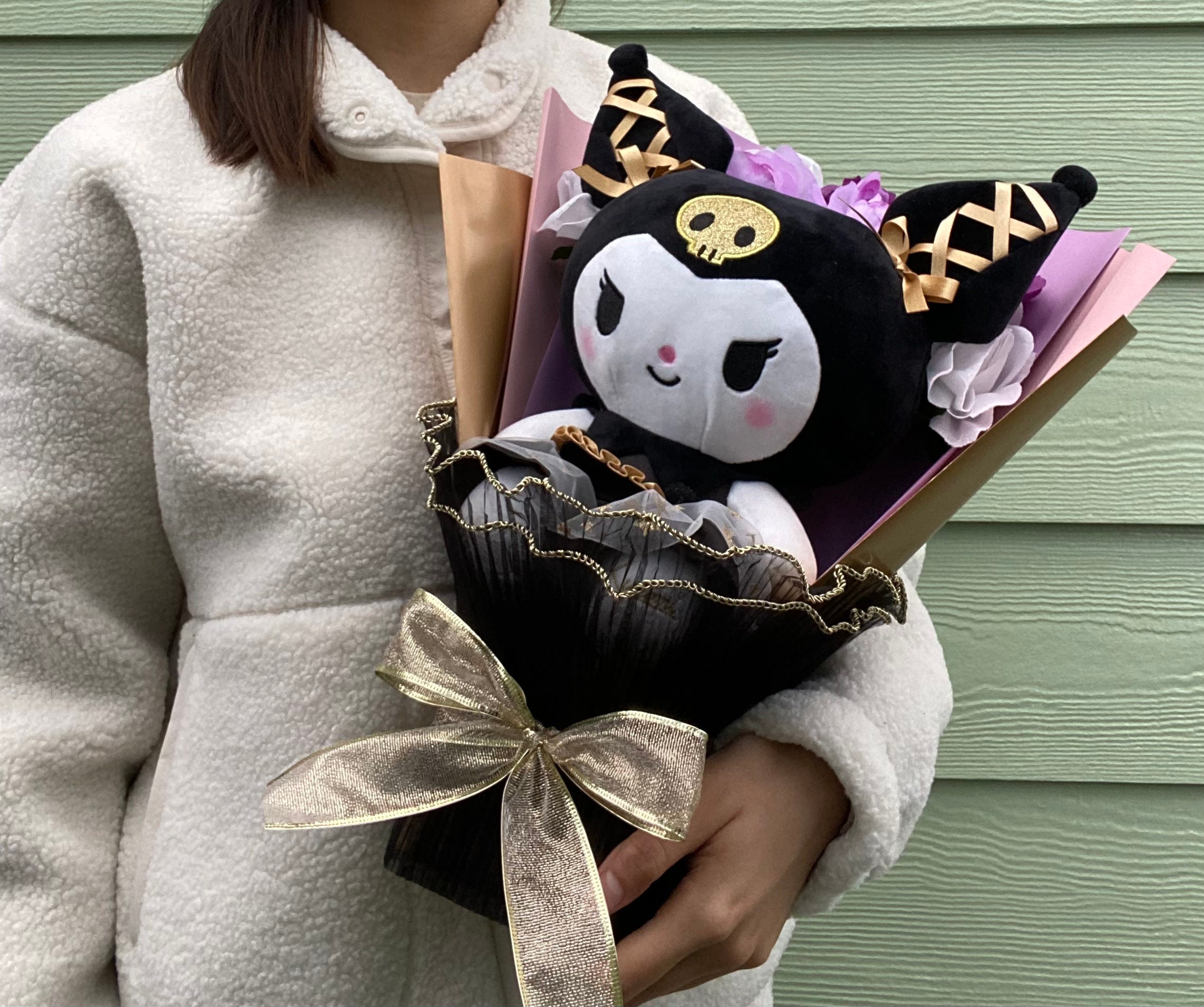 KUROMI ROSE BOUQUET Sanrio Munyugurumi Plush Mascot Keychain