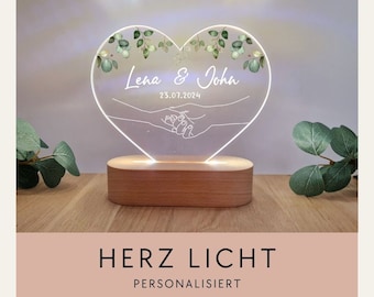 Personalized LED light with heart-shaped acrylic disc and wooden base / Wedding gift / Motif: Hands 2 / NL-022