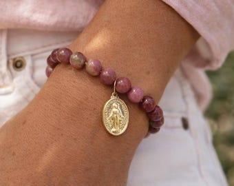 Miraculous Medal Bracelet: Pink beads - Gold Virgin Mary pendant - Catholic Jewelry Gift