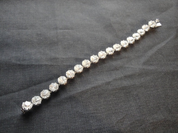 Vintage ca. 1950's WEISS Bracelet with 18 Round C… - image 1