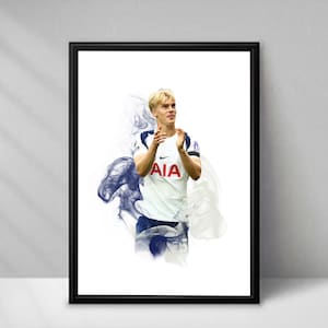 Lucas Bergvall Football Poster – Smoke - A4 or A3 Glossy Print –  Tottenham Player Wall Art – Football Gift – High Quality Print