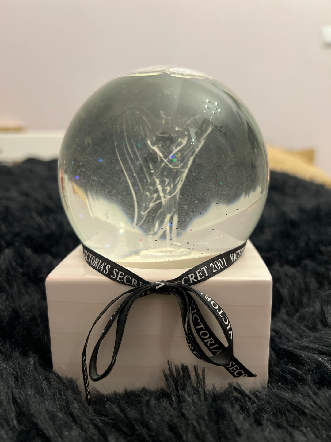 Victorias Secret Music Snow Globe Hark the Herald Angels Sing 2001 Rare