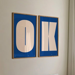 OK Typografie 2er Set Art Print, Blaue trendige Retro Wandkunst, Mid Century Modern Dekor Farbblock Wandkunst Funky Prints Digitaler Download