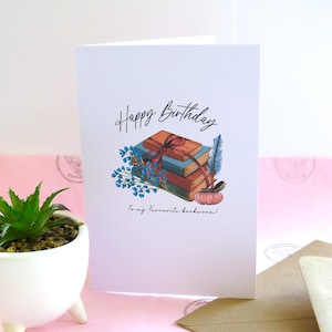 illustrée de joyeux anniversaire | 5 x 7 pouces | pour les amoureux des livres | Carte de livres aquarelle