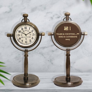 Reloj de escritorio personalizado para el sexto aniversario, regalo de hierro para celebrar seis años de amor y unión.