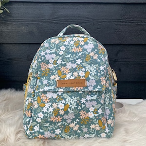 Ladies backpack medium | backpack with many compartments / 2 in 1 bag / luxury backpack / backpack / practical shoulder bag
