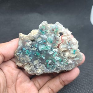 Chrysokoll Chalcedon Natürliches Kupfer Rohmaterial (75 x 57 x 20 mm)
