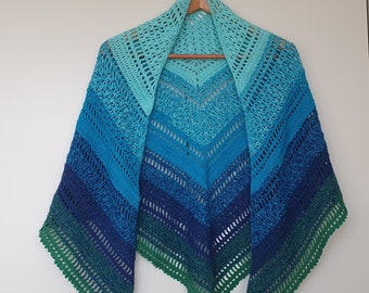 Crochet Triangle Shawl: Soft Cotton Shoulder Cover