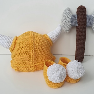 Crochet Viking Hat Booties Axe, Crochet Baby Viking Set, Newborn Viking Outfit, Yellow White Viking Baby Set, Handmade Baby Gift, Baby Photo