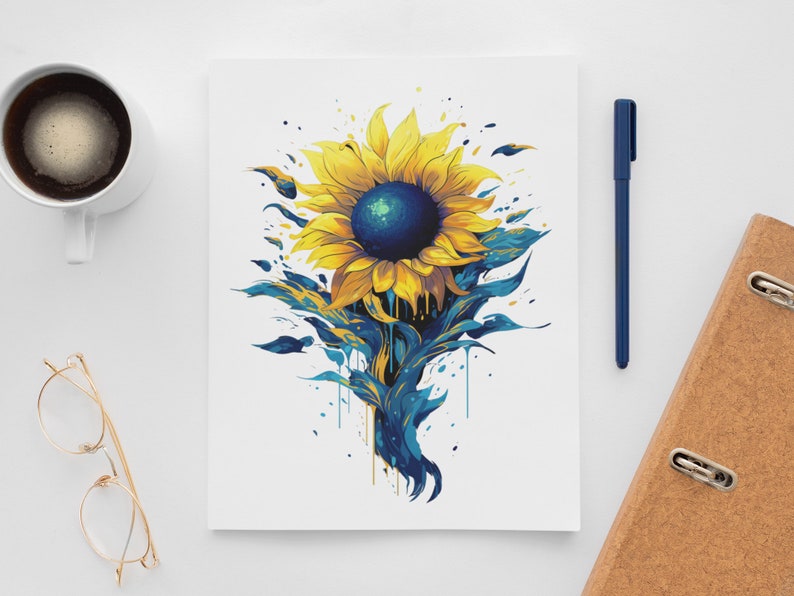K&ouml;nnte beinhalten: Ein Aquarellbild einer Sonnenblume mit blauen und gelben Farbstichen. Die Sonnenblume befindet sich in der Mitte des Bildes und ist zum Betrachter gewandt. Der Hintergrund ist wei&szlig;.