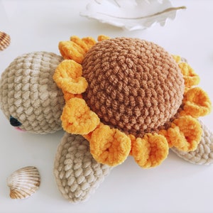 Crochet sunflower turtle,  plushy toy,  plushie amigurumi, tortoise, kawaii turtle, velvet stuffed animal, customizable soft toy turtle