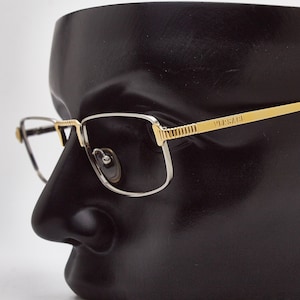 VERSACE eyeglasses 90s V06 COL.039 gold Square Metal Woman/Hipsters Italy/Frame Man Fashionable Woman 90s Vintage golden glasses 1990s frame