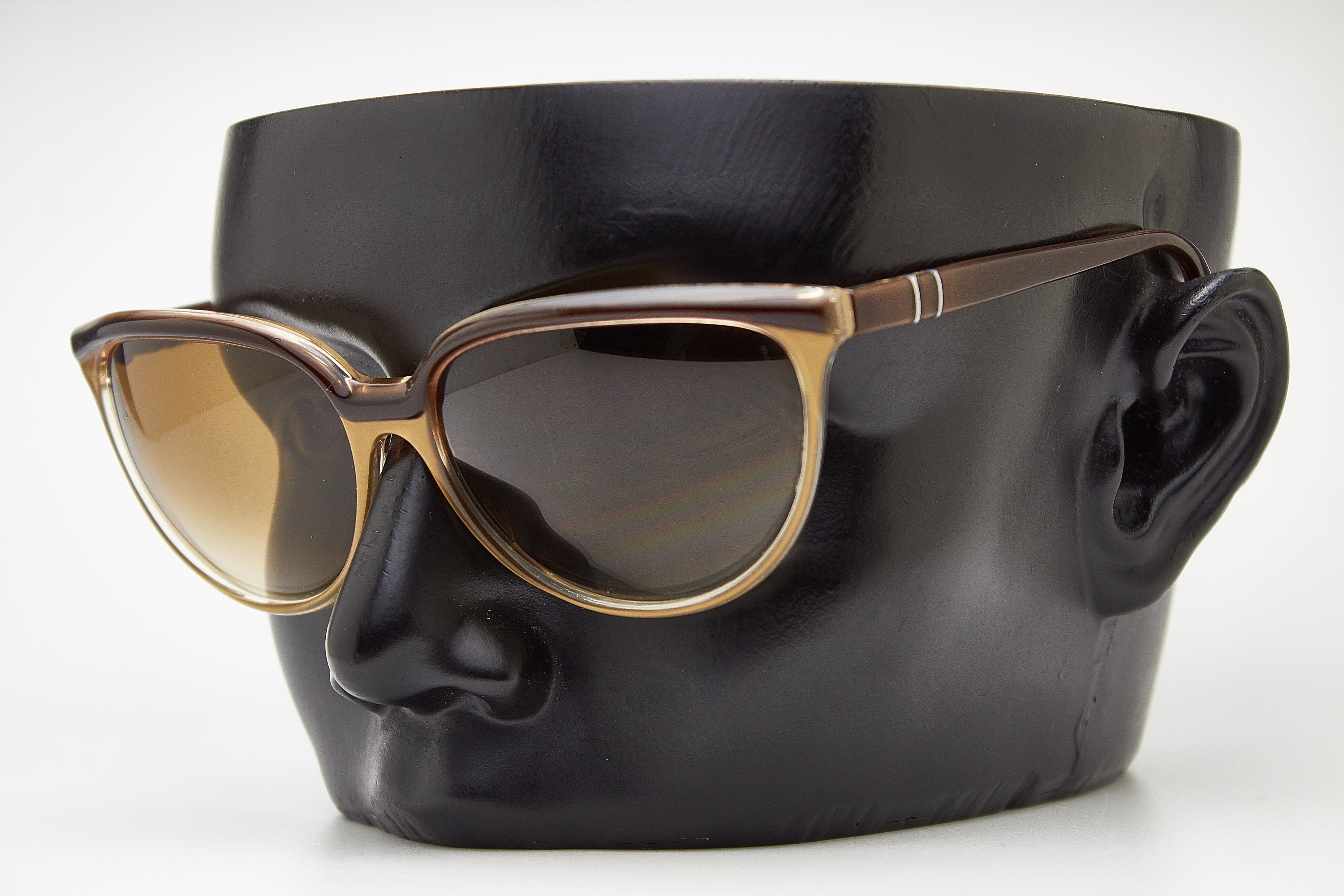 Vintage Woman Sunglasses by PERSOL RATTI 58410 From 198