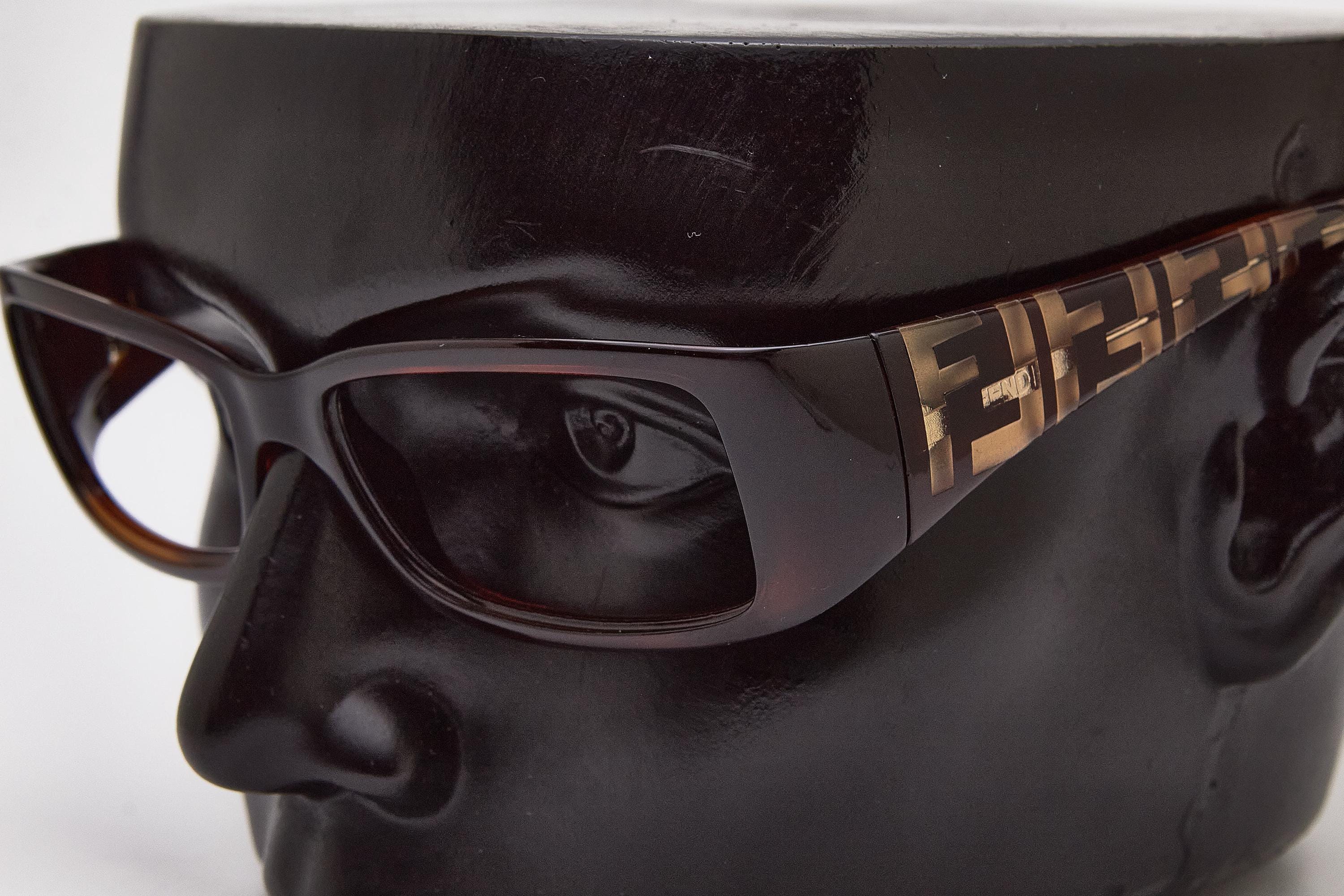 小物 00s FENDI Eyeware archive sunglass y2k FENDI FENDIGRAPHY HOBO Logo 40097 Black Gold Fashion Chunky