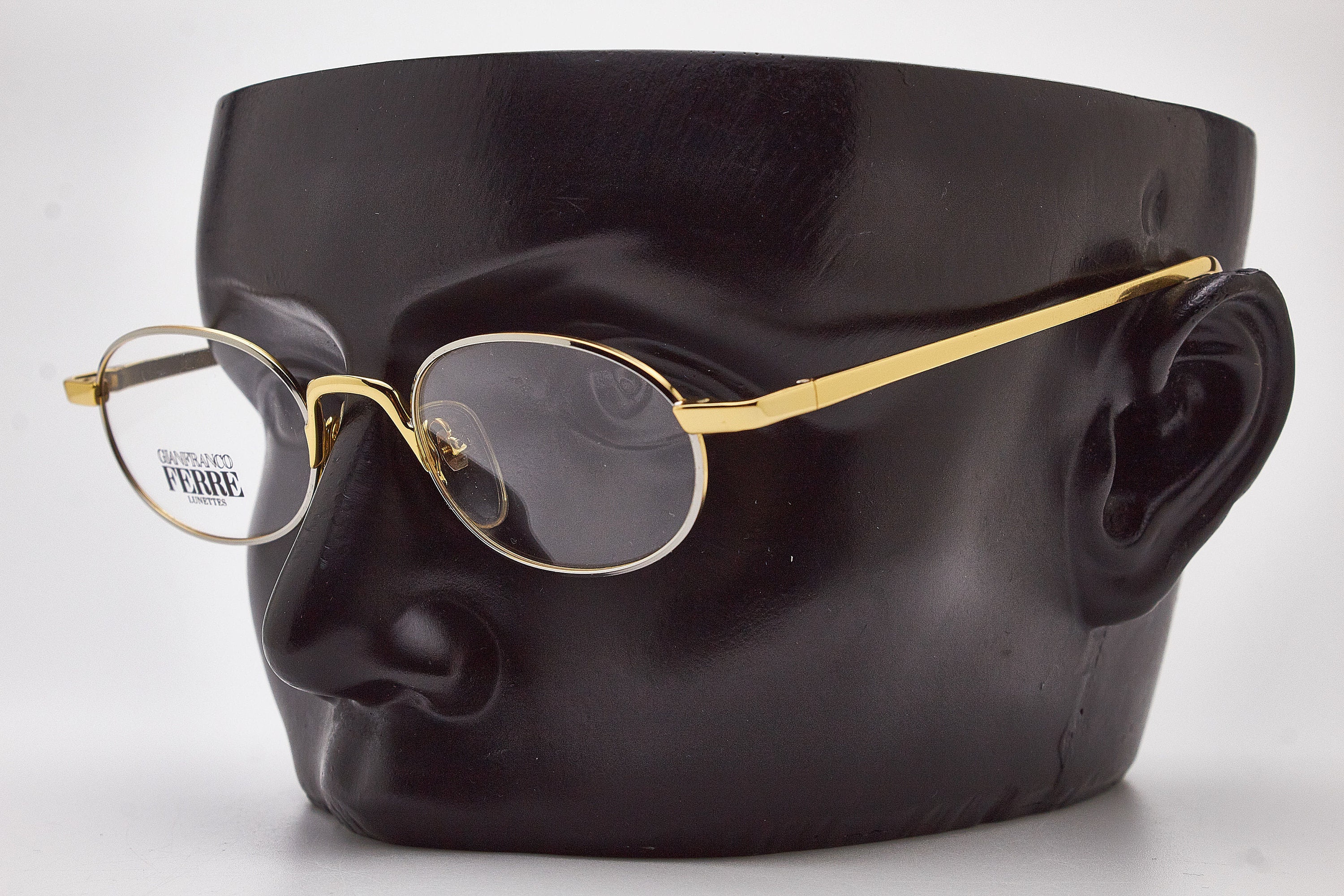 Quiet Luxury Eyeglasses GIANFRANCO FERRE, Gold Metal Oval 