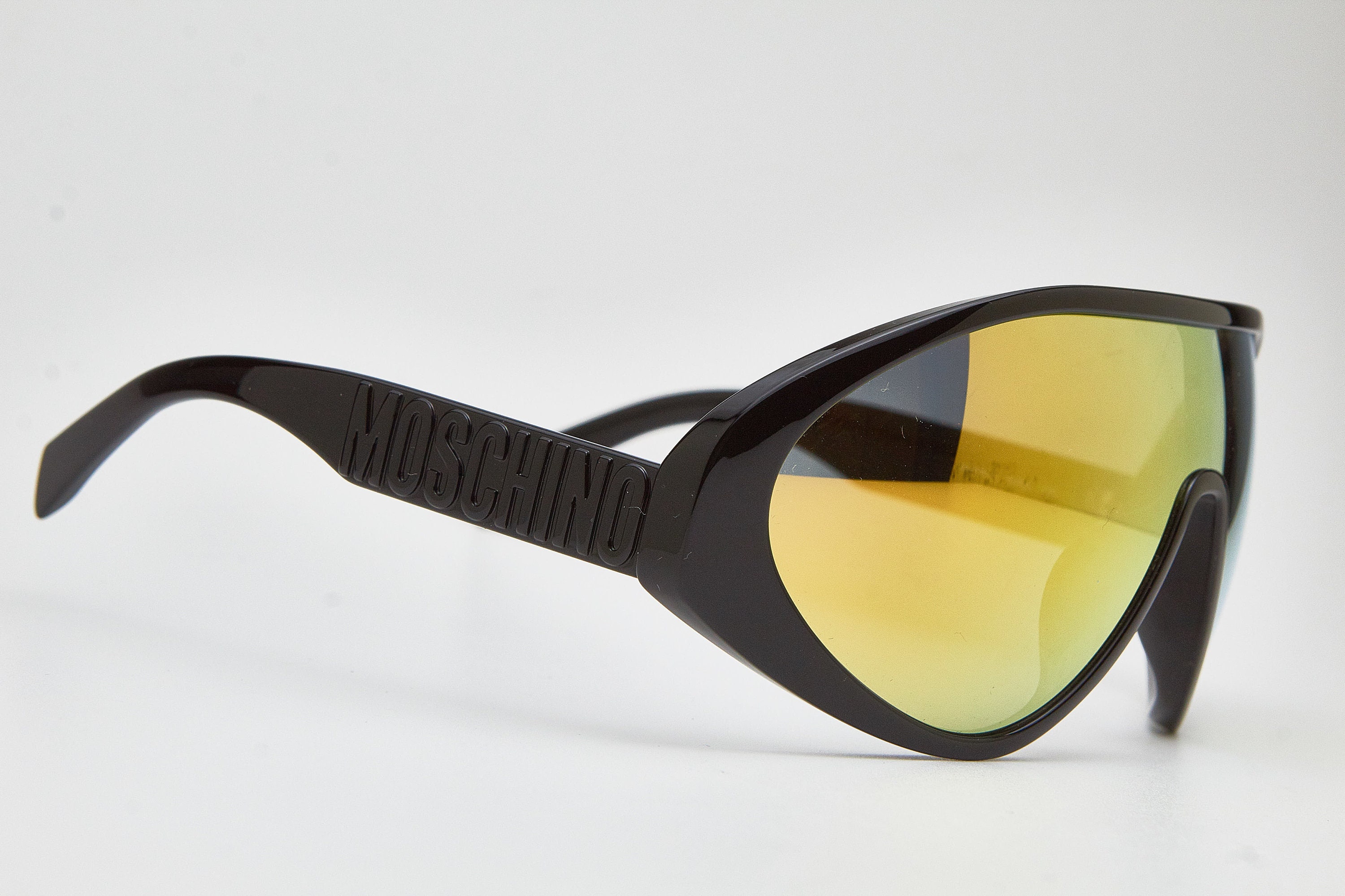 MOSCHINO Black Oversized Sunglasses | Gold Iridium Lenses  display picture 2