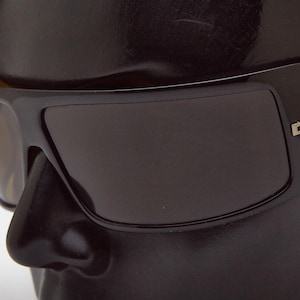 rave sunglasses GUCCI GG1496,narrow sunglasses,GG sunglasses,rave sunglasses,gucci vintage Shield  eyeglasses ,Wraparound Sunglasses