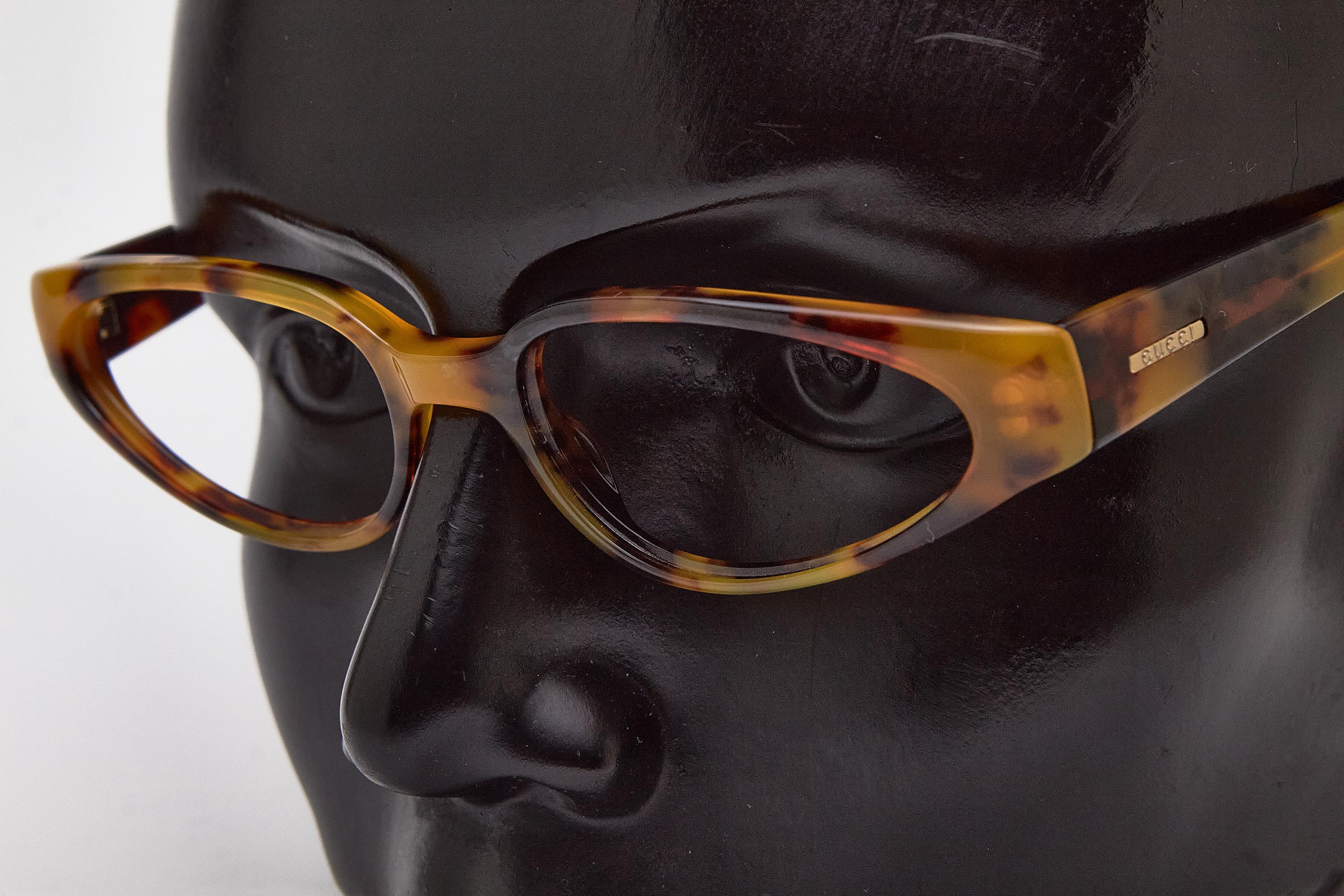 小物 00s archive gucci square eyewear y2k 00s archive gucci square eyewear y2k - メルカリ