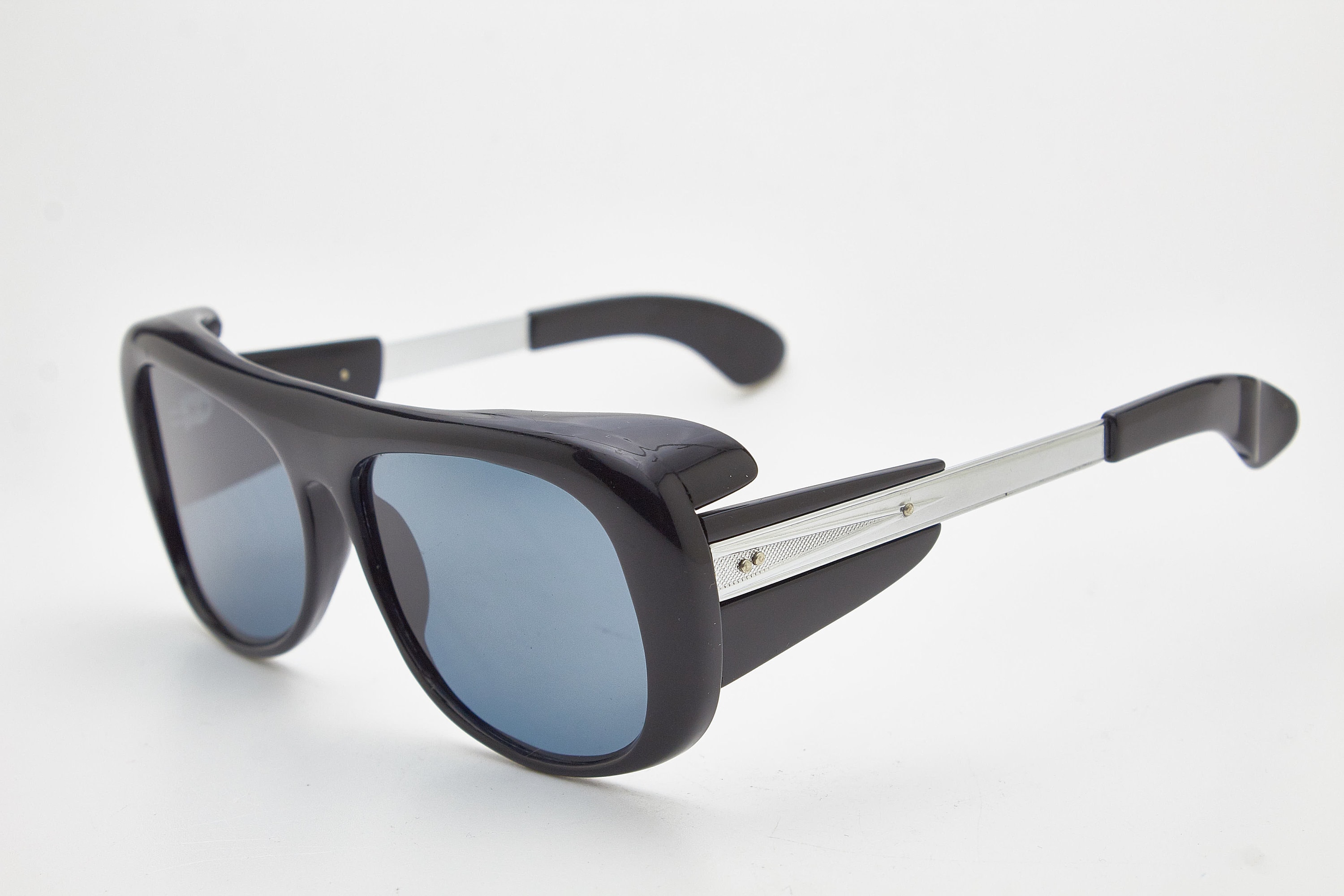 Occhiali Da Sole Grandi Fashion Occhiali Da Sole Shield Borchiati Oversize - Design Futuristico Per Donna, Stile Aviatore (UV400) Occhiali Shield Borchiati Futuristico - Foto 9