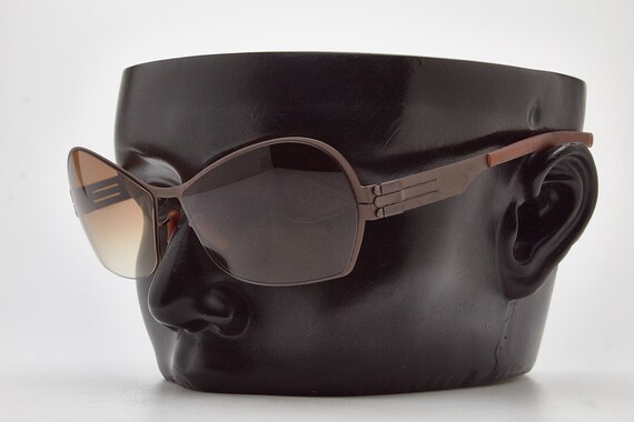 IC! Berlin Gradient Black Sunglasses, Oversized, Model Maiko IC! Berlin Gradient Black Sunglasses, Oversized, Model Maiko main image 3