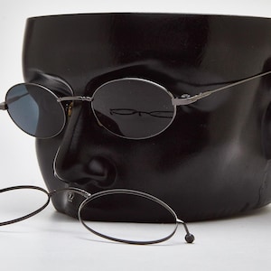 Y2K Eyewear Vintage sunglasses cyberpunk sunglasses rave / BRILLE 7679 /rave sunglasses /narrow metal sunglasses/ black sunglasses ovale