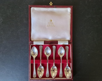 Juego de 6 cucharillas de té con diseño de cuentas, en caja vintage.