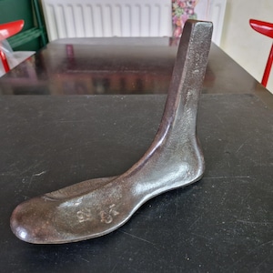 Vintage Cast Iron Cobblers Shoe Last (8)