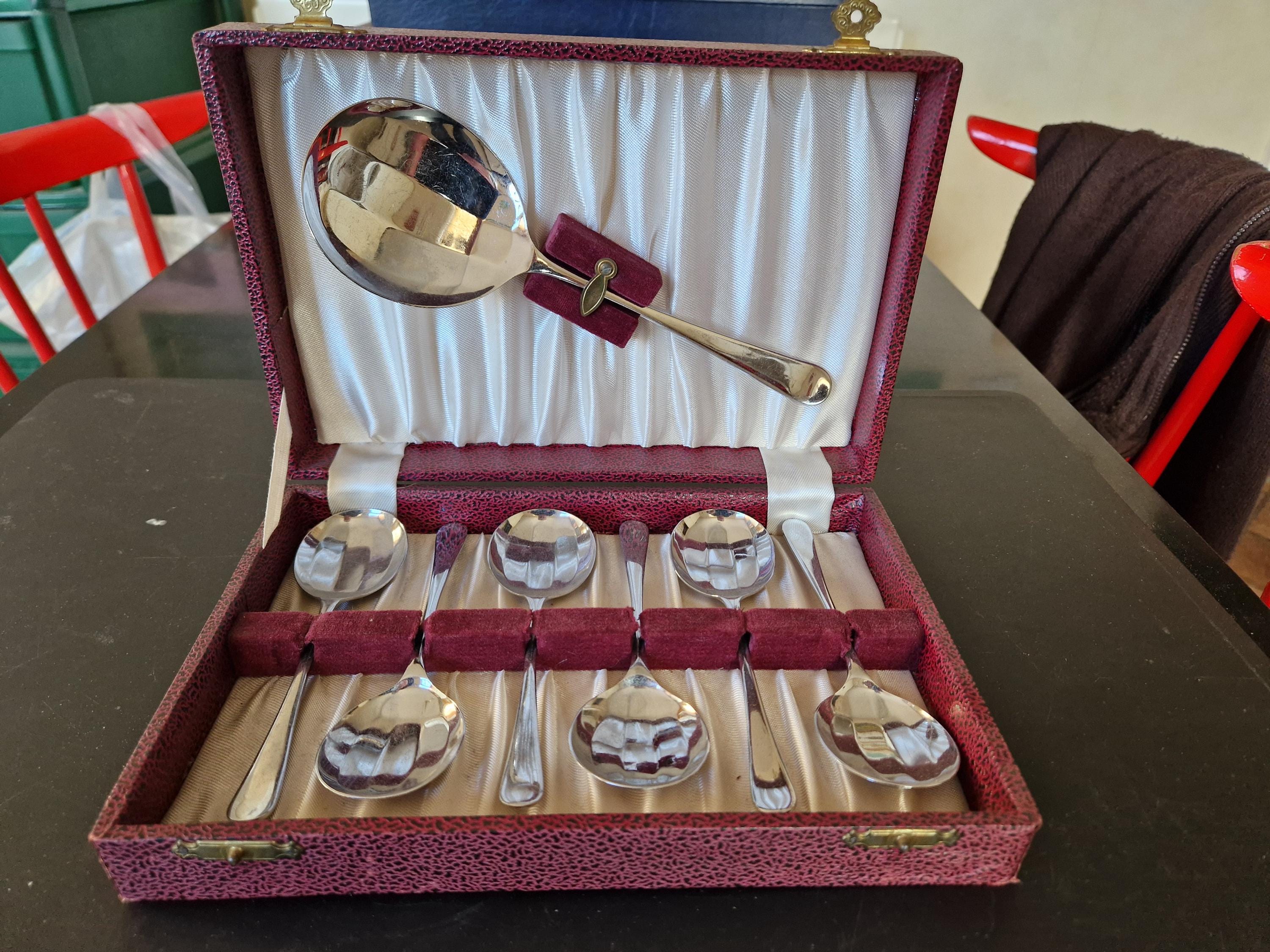 ヴィンテージ ボックス入り スカラップ フルーツ スプーン 6 本と