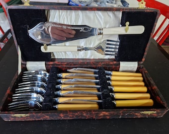 Vintage Boxed set of Faux Bone Handled Fish Cutlery & Fish Servers