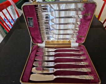 Vintage Boxed set of Silver Rose Fish Cutlery