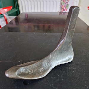 Vintage Cast Iron Cobblers Shoe Last (7)