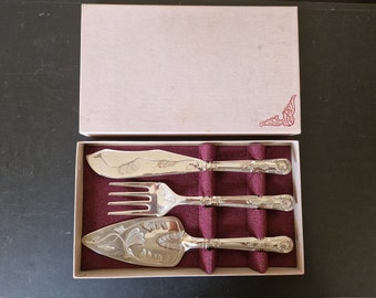 Vintage Boxed set of Kings Pattern Cake Servers