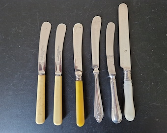 Vintage Assortment of Butter/ Tea Knives x 6