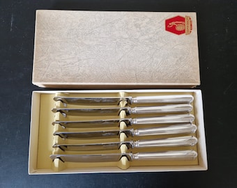 Vintage Boxed set of Art Deco Style White Metal Handled Knives x 6 - 8.75 Inches