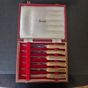 Amazing Boxed set of Antler Handled Steak Knives x 6
