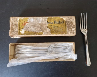 Vintage Boxed set of Old English Pattern Forks x 6 - 6.75 Inches