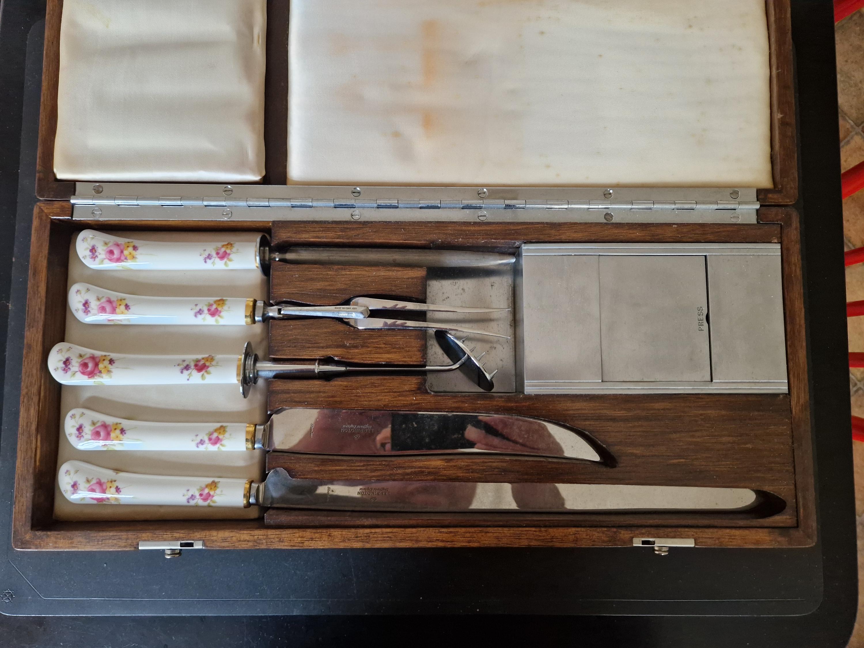 エレガントなヴィンテージ セラミックハンドル付き彫刻セット 木製水筒