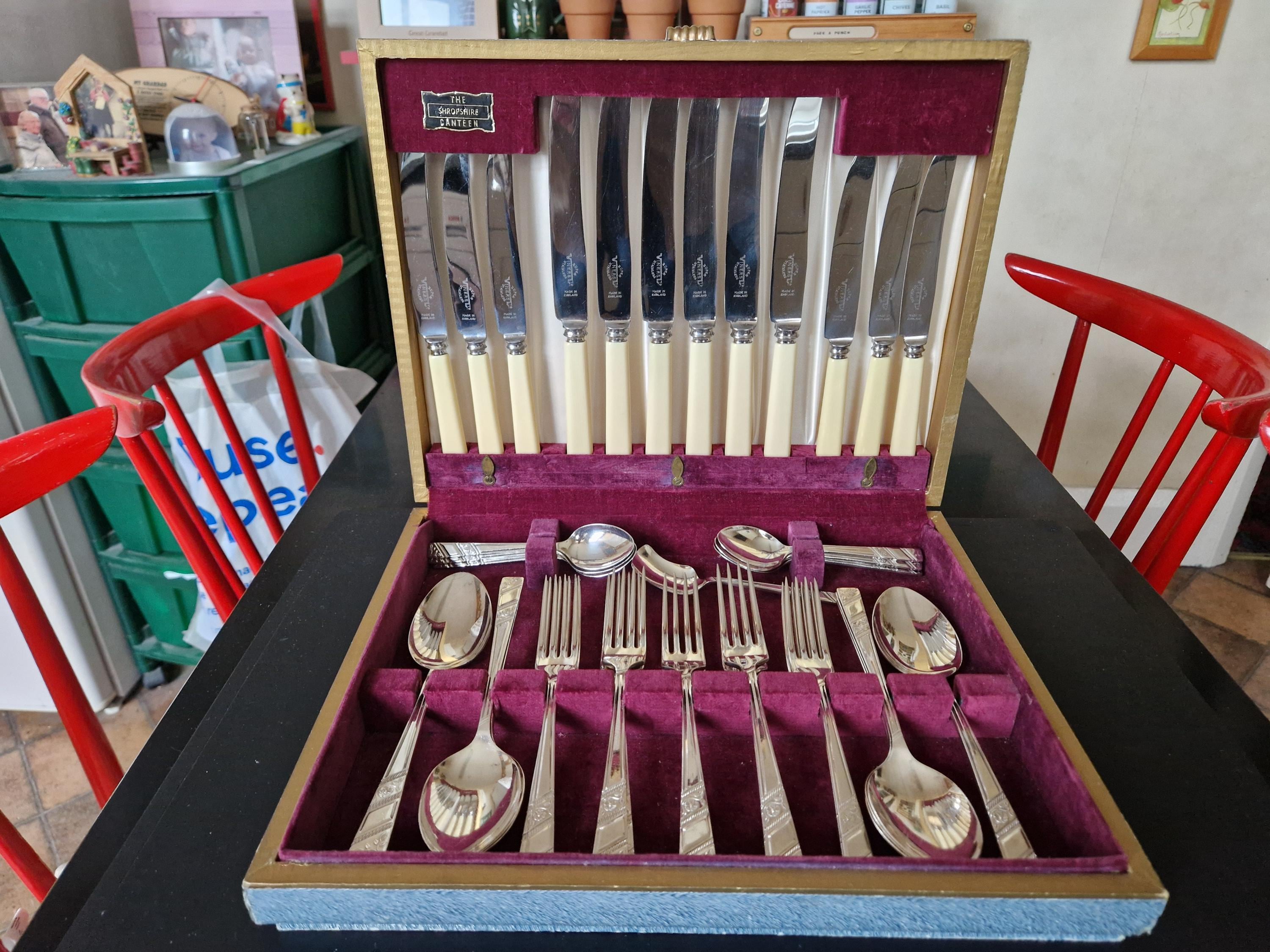 専用　イギリスアンティーク　VINERS　カトラリーセット　58ピース VERY RARELY USED EXC. Silver Plate VINERS 